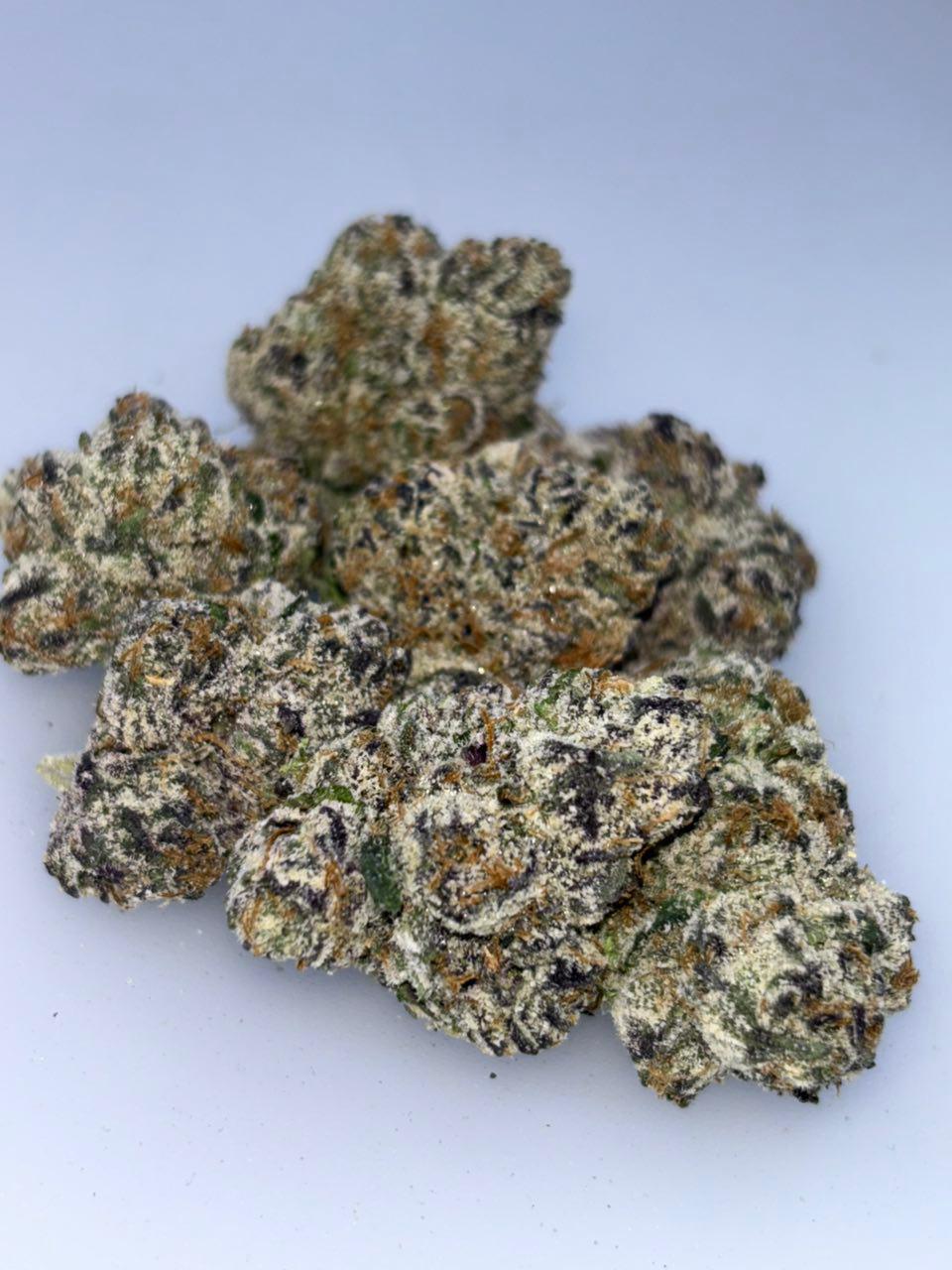platinum cherry bomb weed strain platinum cherry bomb weed strain
