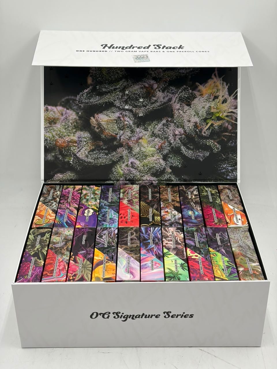 Shop OG Cake Signature Seriess Shop OG Cake Signature Series cannabis flower with distinctive aroma, premium presentation, and a signature-style profile. Explore product details, quality information, and batch specifications.