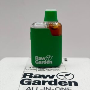 Discover RAW GARDEN Live Rosin, a solventless cannabis concentrate made from fresh-frozen cannabis. Explore its properties, format, and product details.